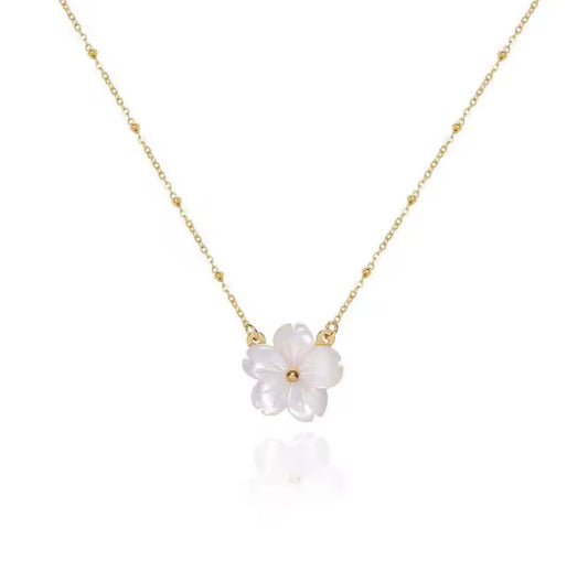 Aurora White Bloom Necklace